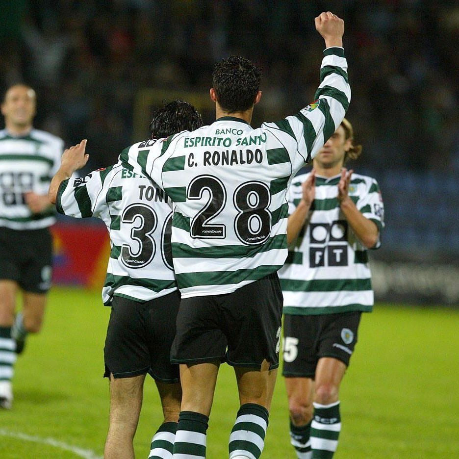 Sporting CP Retro Heim-/Auswärtstrikot 2001/2002