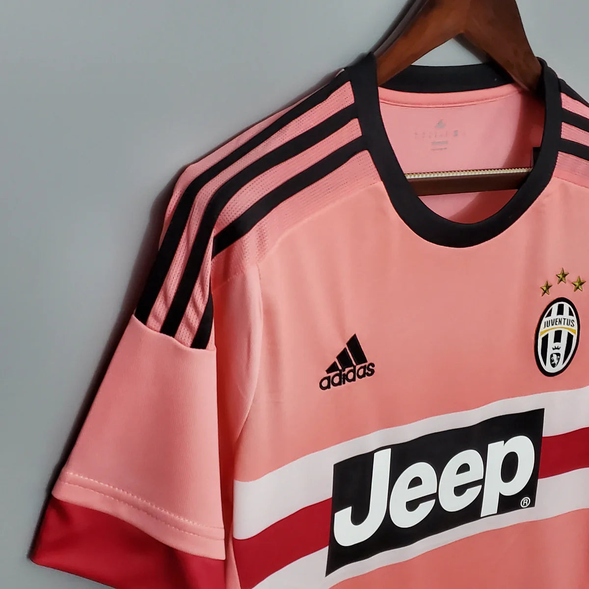 Juventus 2015/16 Retro Pink