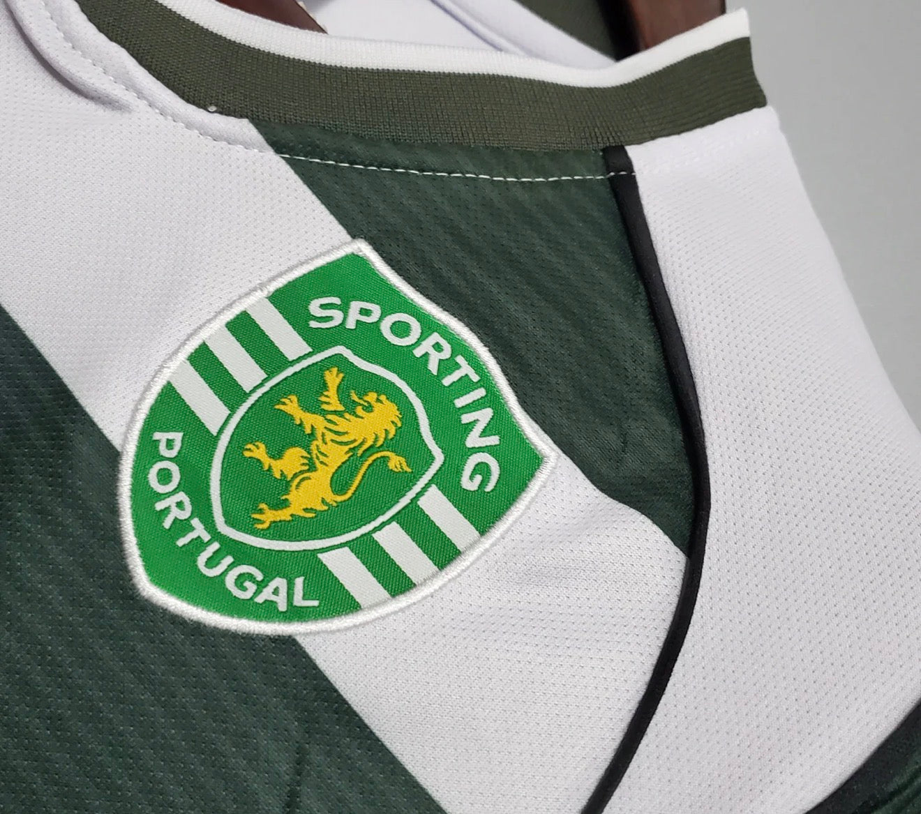 Sporting CP Retro Heim-/Auswärtstrikot 2001/2002